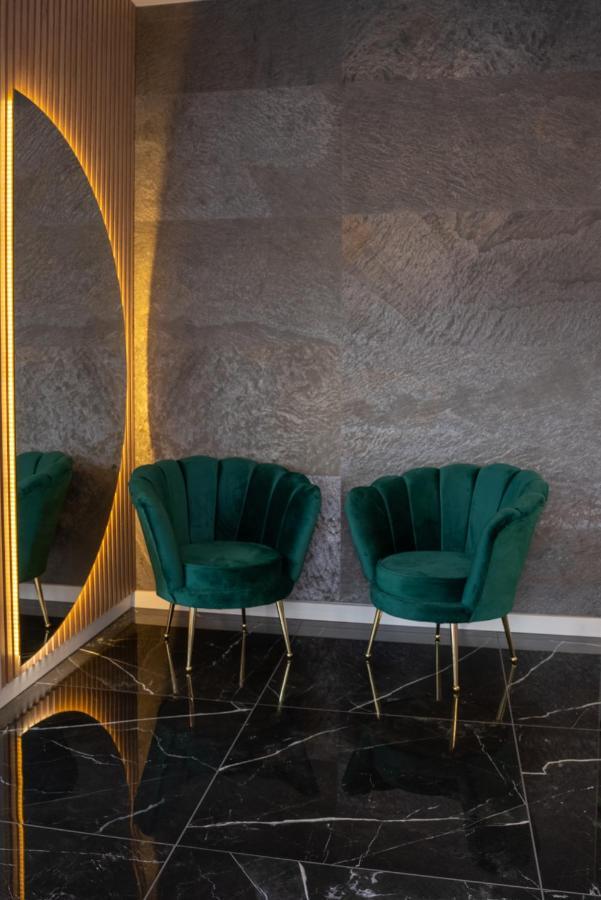 M City Aparthotel Arad Exterior photo