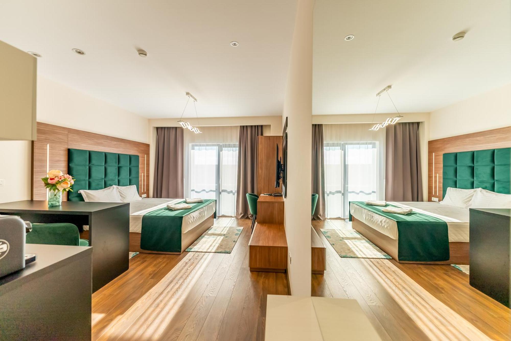 M City Aparthotel Arad Exterior photo