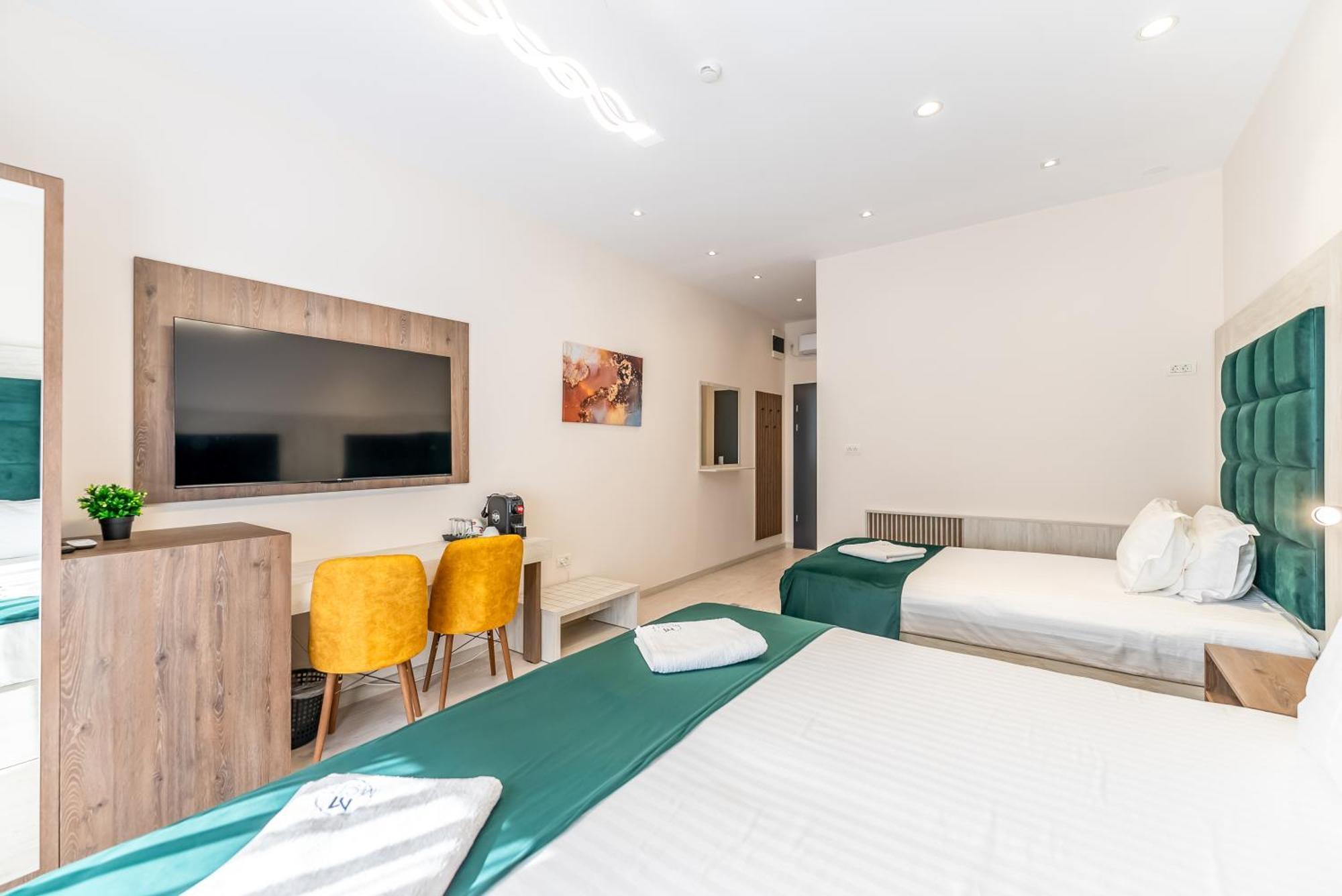 M City Aparthotel Arad Room photo
