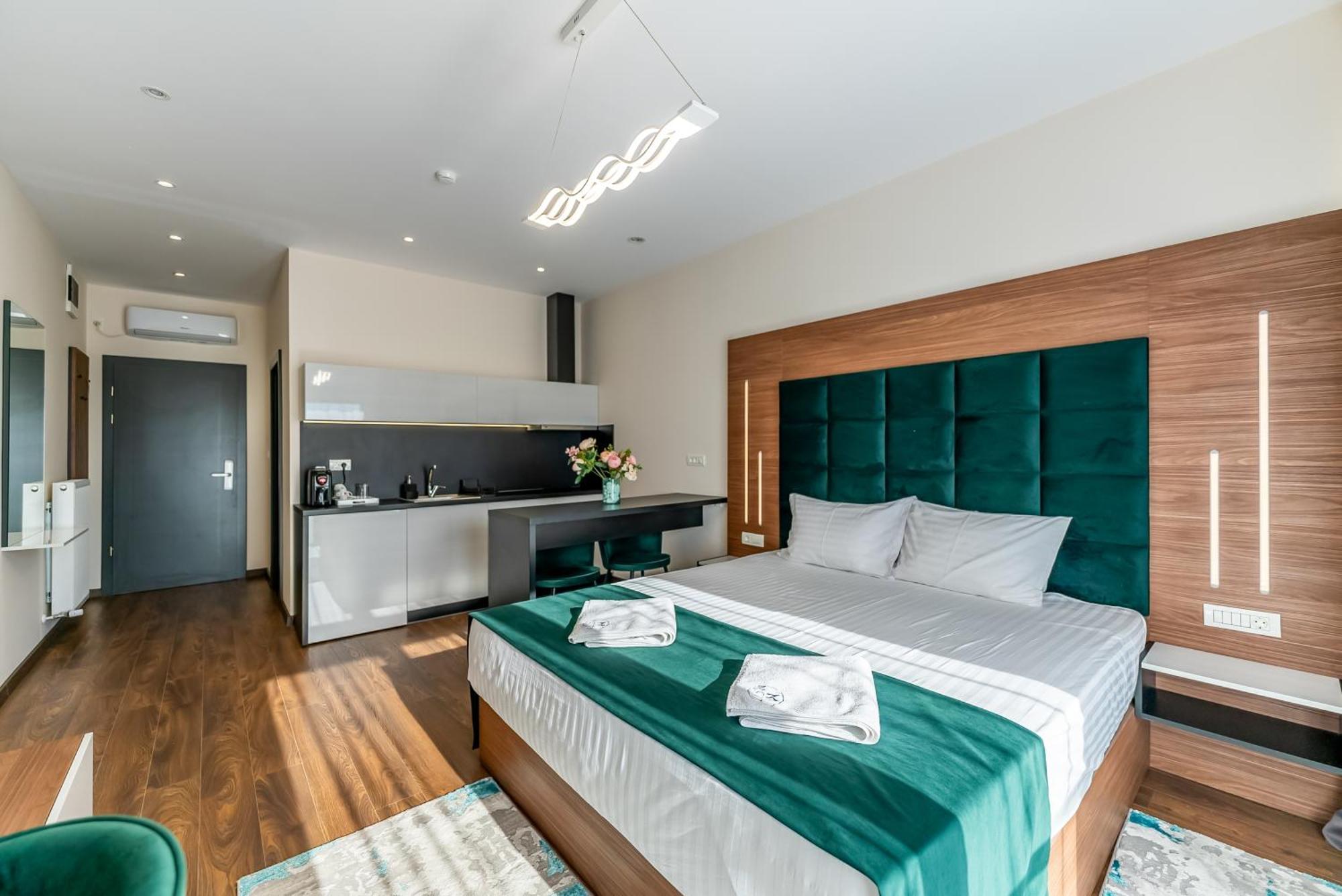 M City Aparthotel Arad Room photo