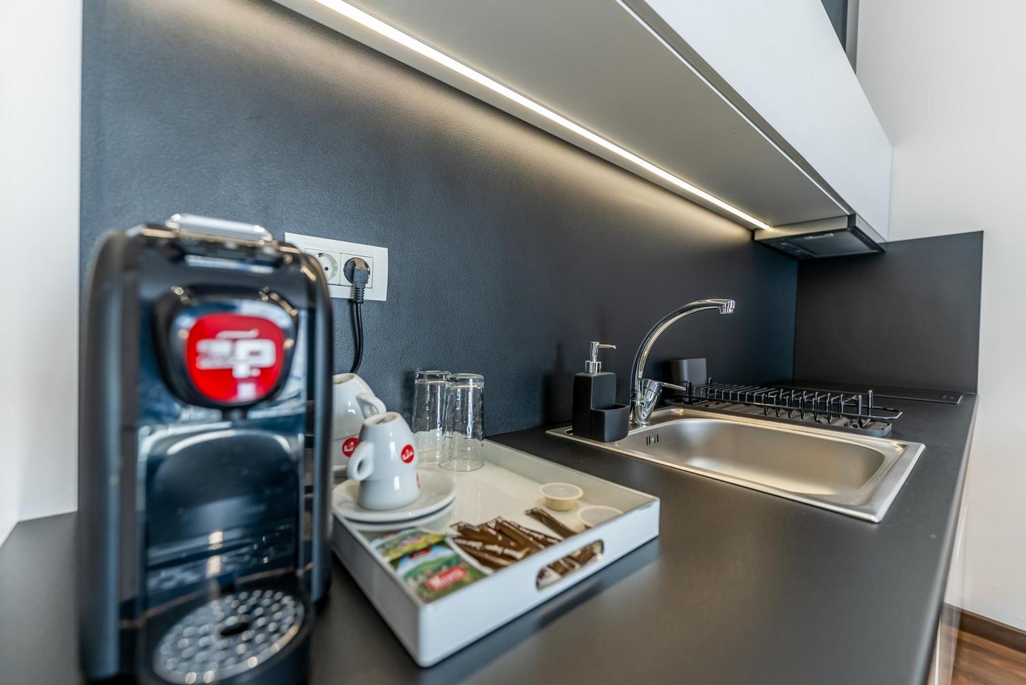 M City Aparthotel Arad Room photo